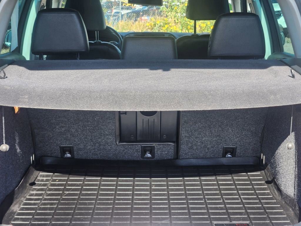 Used 2016 Volkswagen Tiguan S image 16