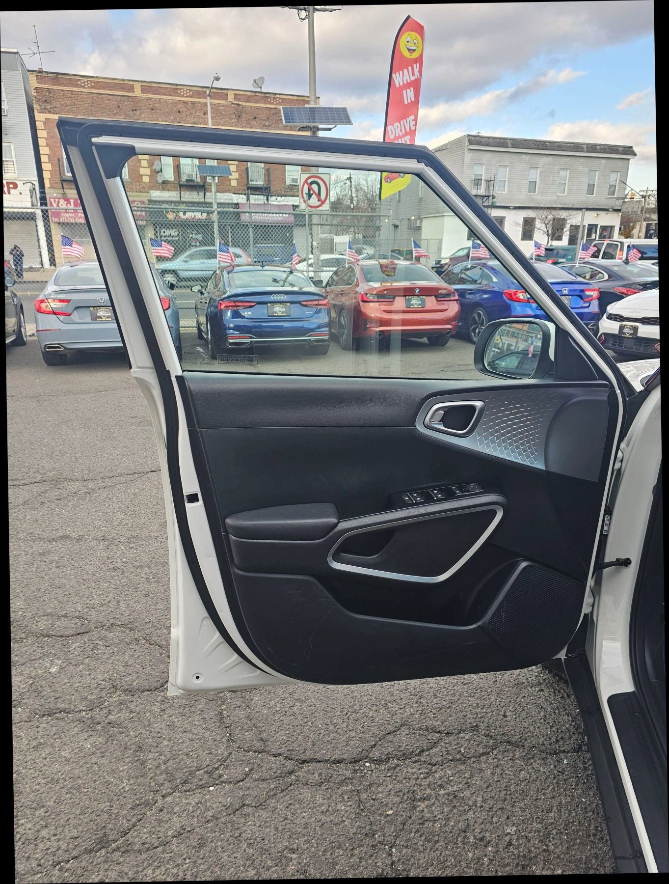 Used 2023 Kia Soul LX w/ Option Group 015 image 11