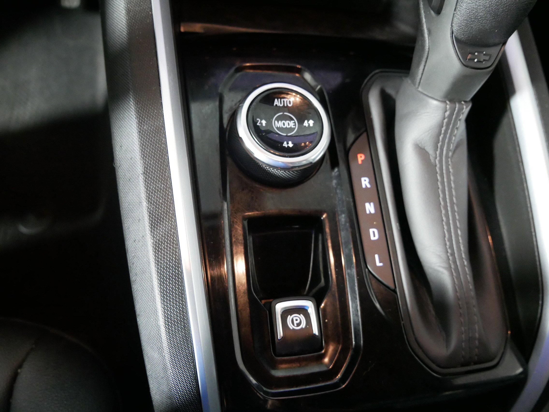 Used 2023 Chevrolet Colorado Trail Boss image 29