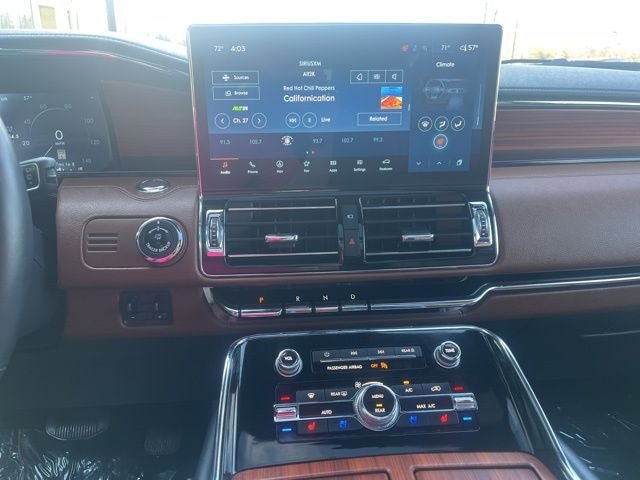Certified 2024 Lincoln Navigator L Reserve AWD/4WD image 31