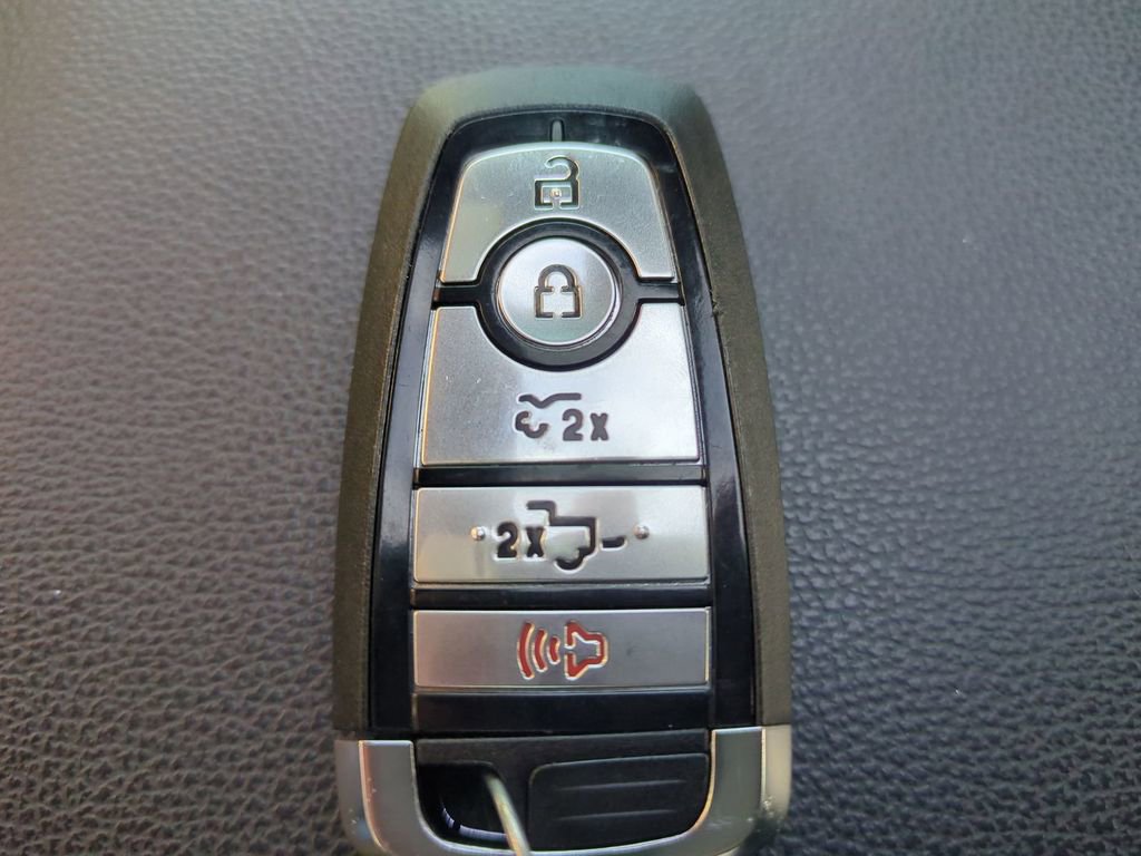 Used 2024 Ford F150 Lightning Lariat image 38