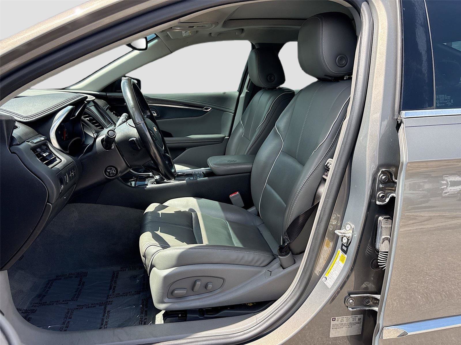 Used 2018 Chevrolet Impala Premier w/ Premier Confidence Package FWD image 21