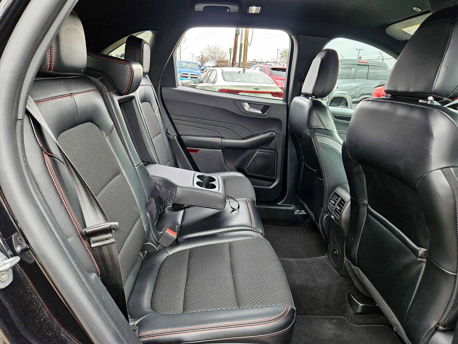 Used 2025 Ford Escape ST-Line Select AWD/4WD image 19