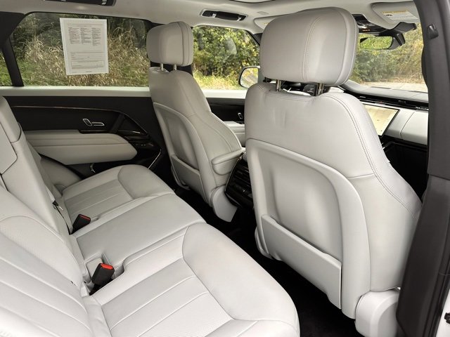 Used 2024 Land Rover Range Rover Sport SE image 23