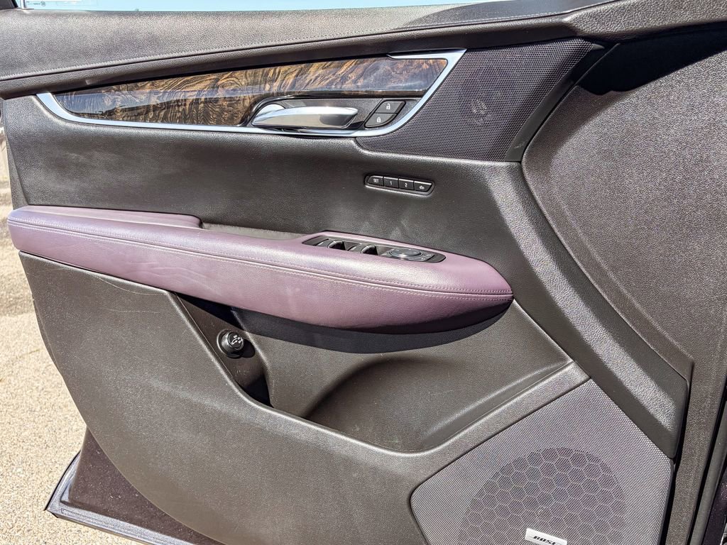 Used 2017 Cadillac XT5 Luxury w/ Driver Awareness Package image 40