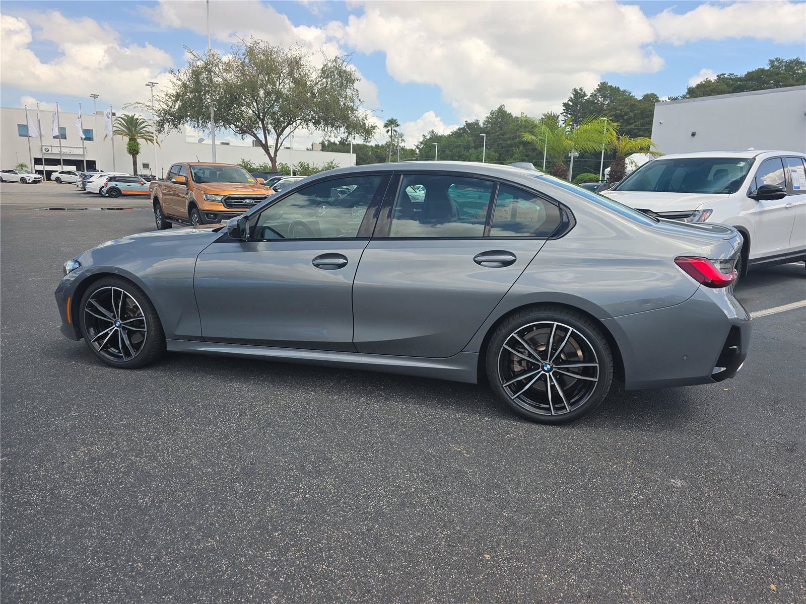 Certified 2023 BMW 330i Sedan w/ M Sport Package RWD image 4