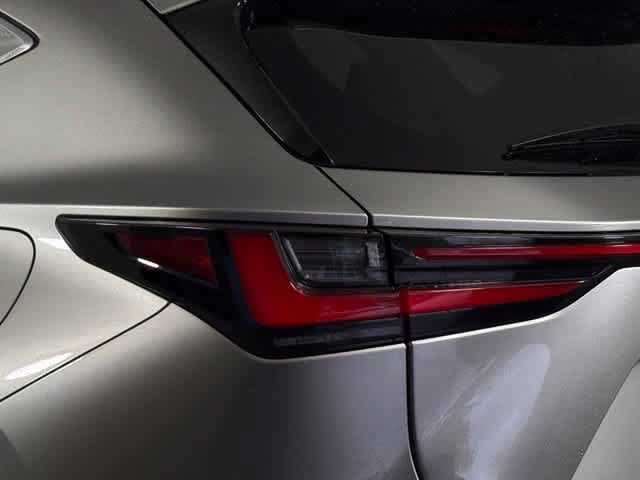 Used 2024 Lexus NX 350h AWD image 17