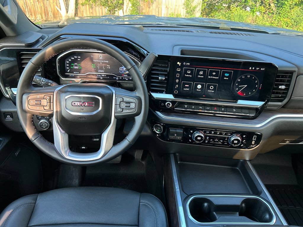 Used 2024 GMC Sierra 2500 SLT w/ SLT Premium Package AWD/4WD image 18