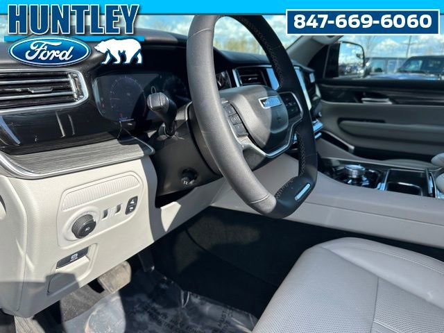 Used 2022 Jeep Wagoneer Series III w/ Convenience Group I image 23