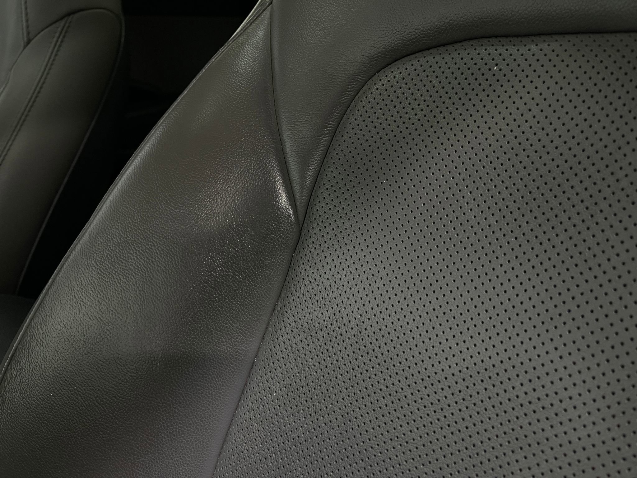 Used 2017 Hyundai Santa Fe Sport FWD image 18