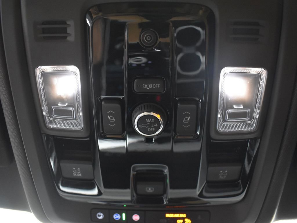 Certified 2025 Cadillac Escalade ESV Premium Luxury w/ Touring Package image 25