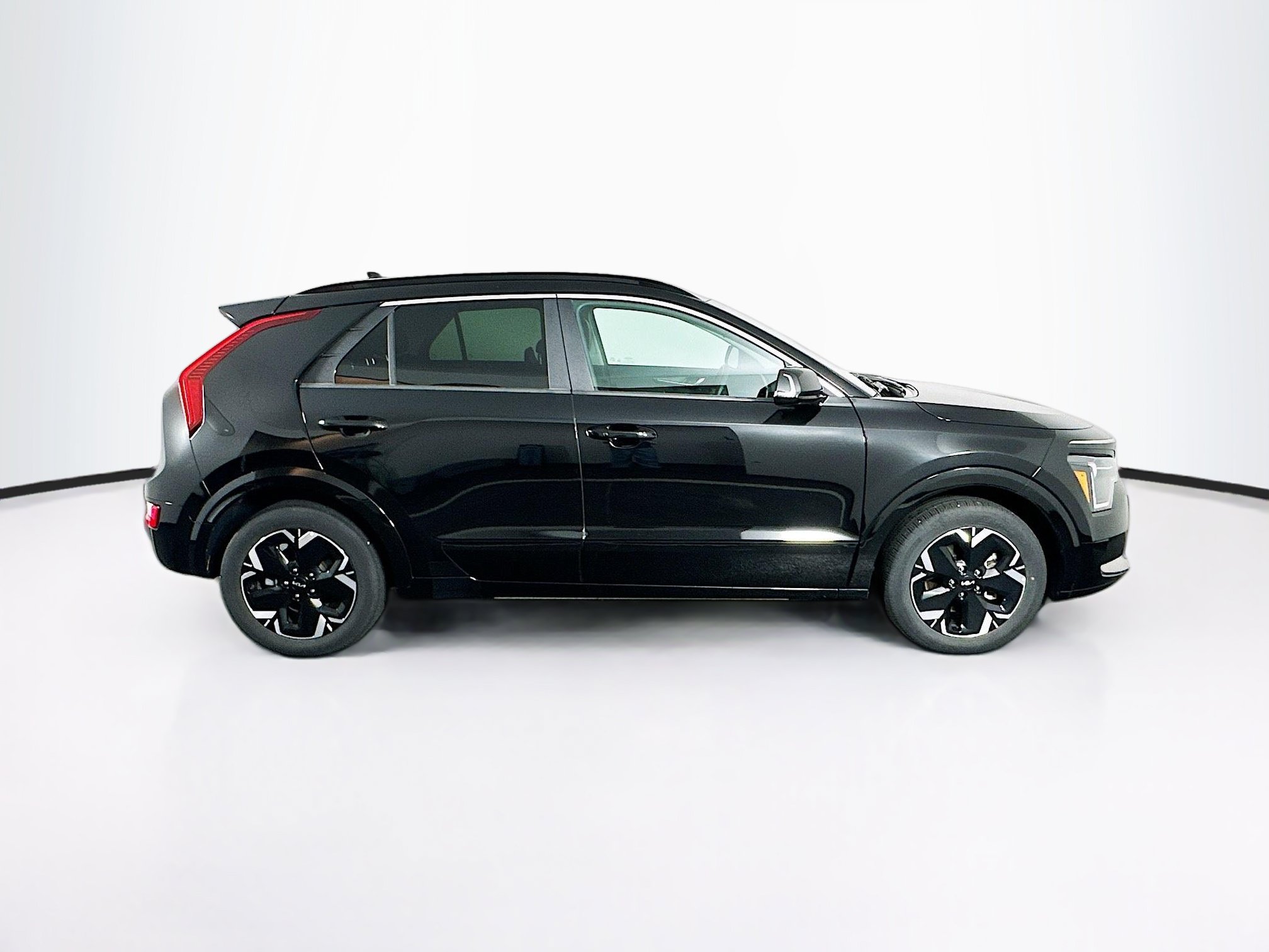 Used 2024 Kia Niro Wind w/ Wind Preserve Package FWD image 10