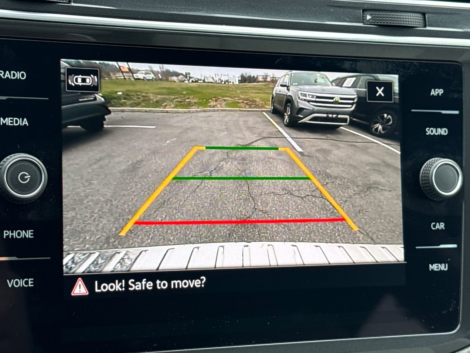 Certified 2023 Volkswagen Tiguan SE image 21