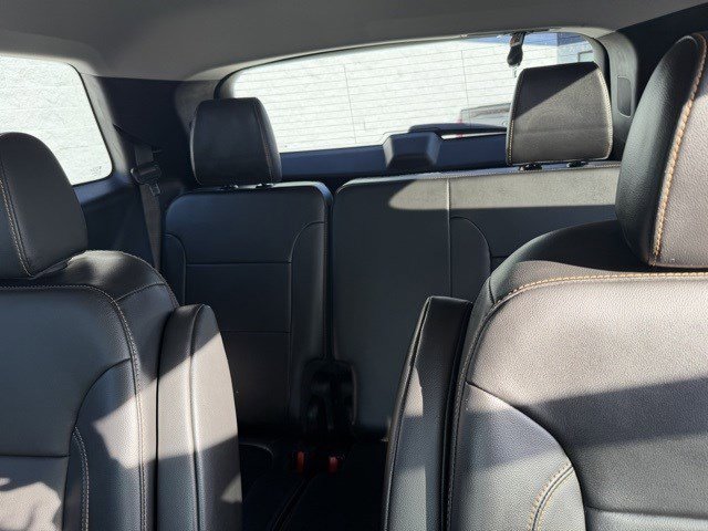 Used 2019 Chevrolet Traverse LT w/ LT Premium Package image 18