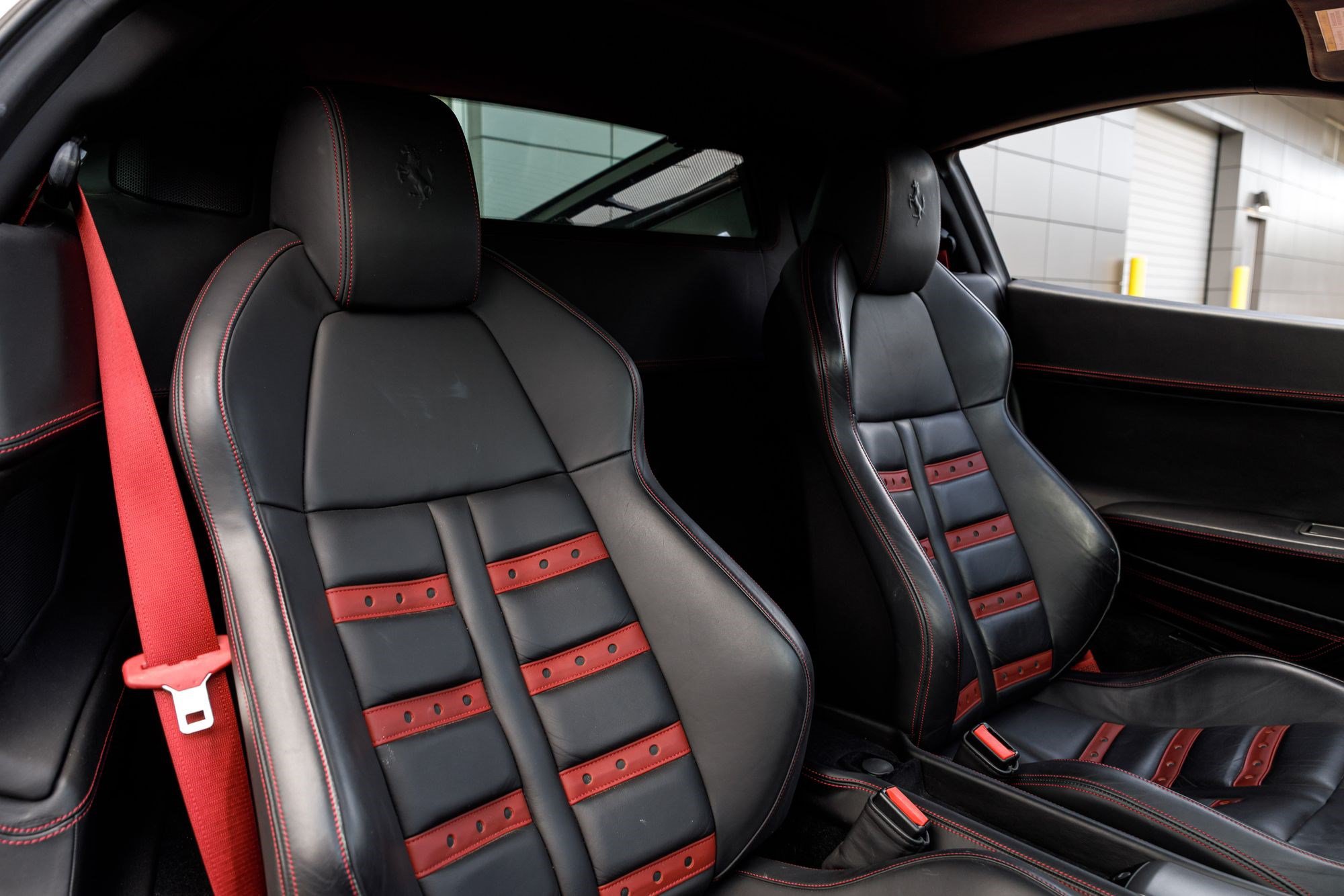 Used 2011 Ferrari 458 Italia Coupe RWD image 11