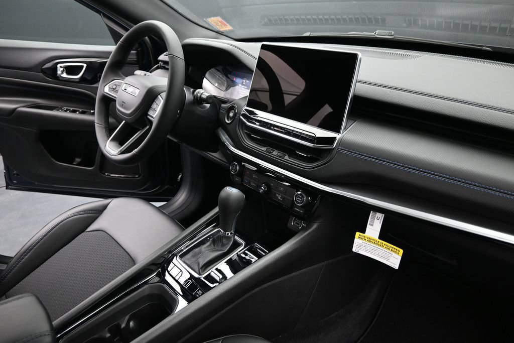 New 2026 Jeep Compass Latitude AWD/4WD image 23