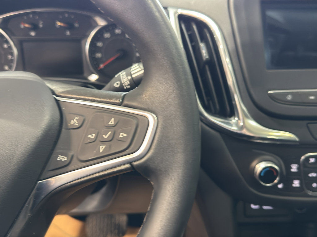 Used 2023 Chevrolet Equinox LT image 31