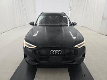 Used 2022 Audi e-tron Premium w/ Convenience Plus Package AWD/4WD image 4