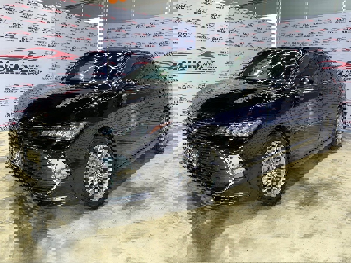 Used 2022 Toyota Avalon XLE image 2