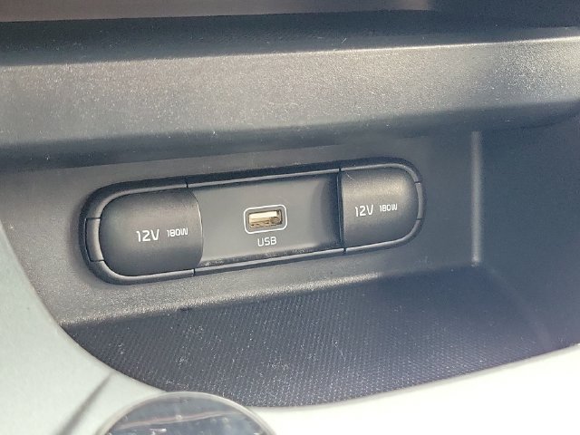 Used 2021 Kia Seltos S FWD image 19