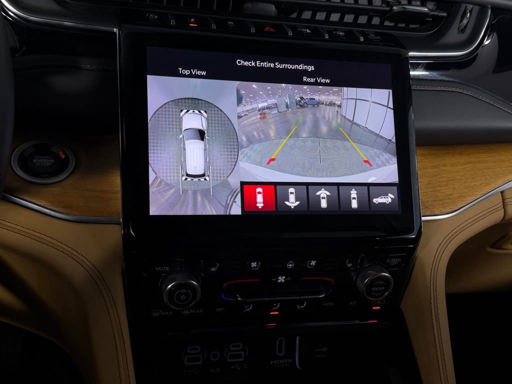 Used 2023 Jeep Grand Cherokee L Summit AWD/4WD image 16