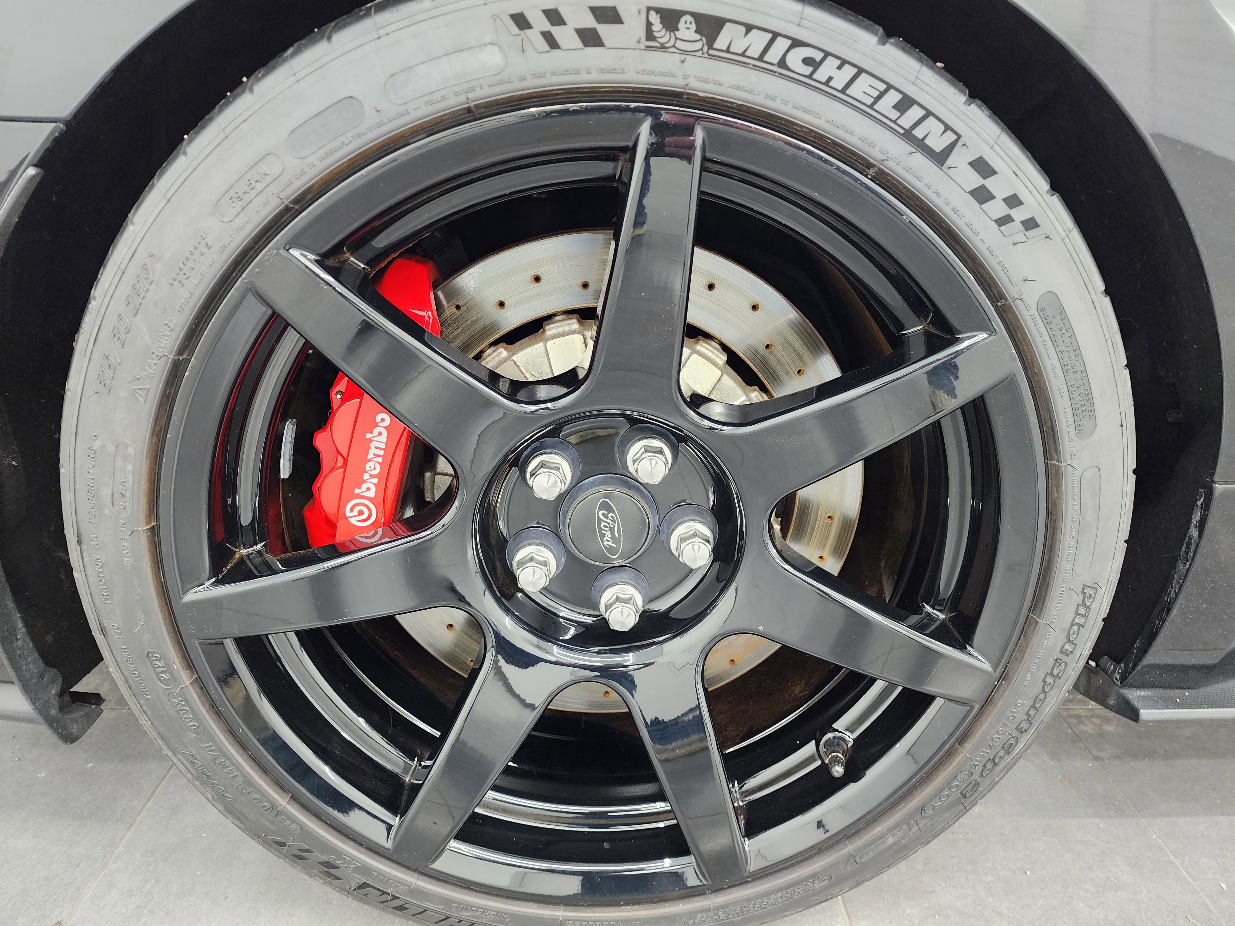 Used 2016 Ford Mustang Shelby GT350R w/ GT350R Equipment Group 920A RWD image 57