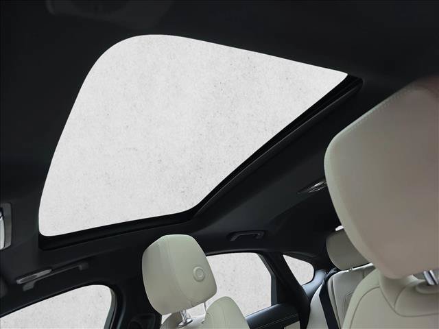 Used 2024 Jaguar XF R-Dynamic SE AWD/4WD image 30