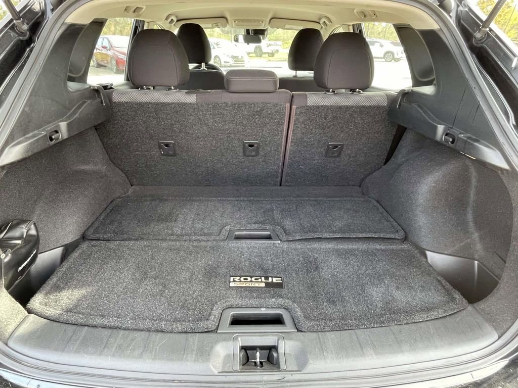 Used 2019 Nissan Rogue Sport SV image 10