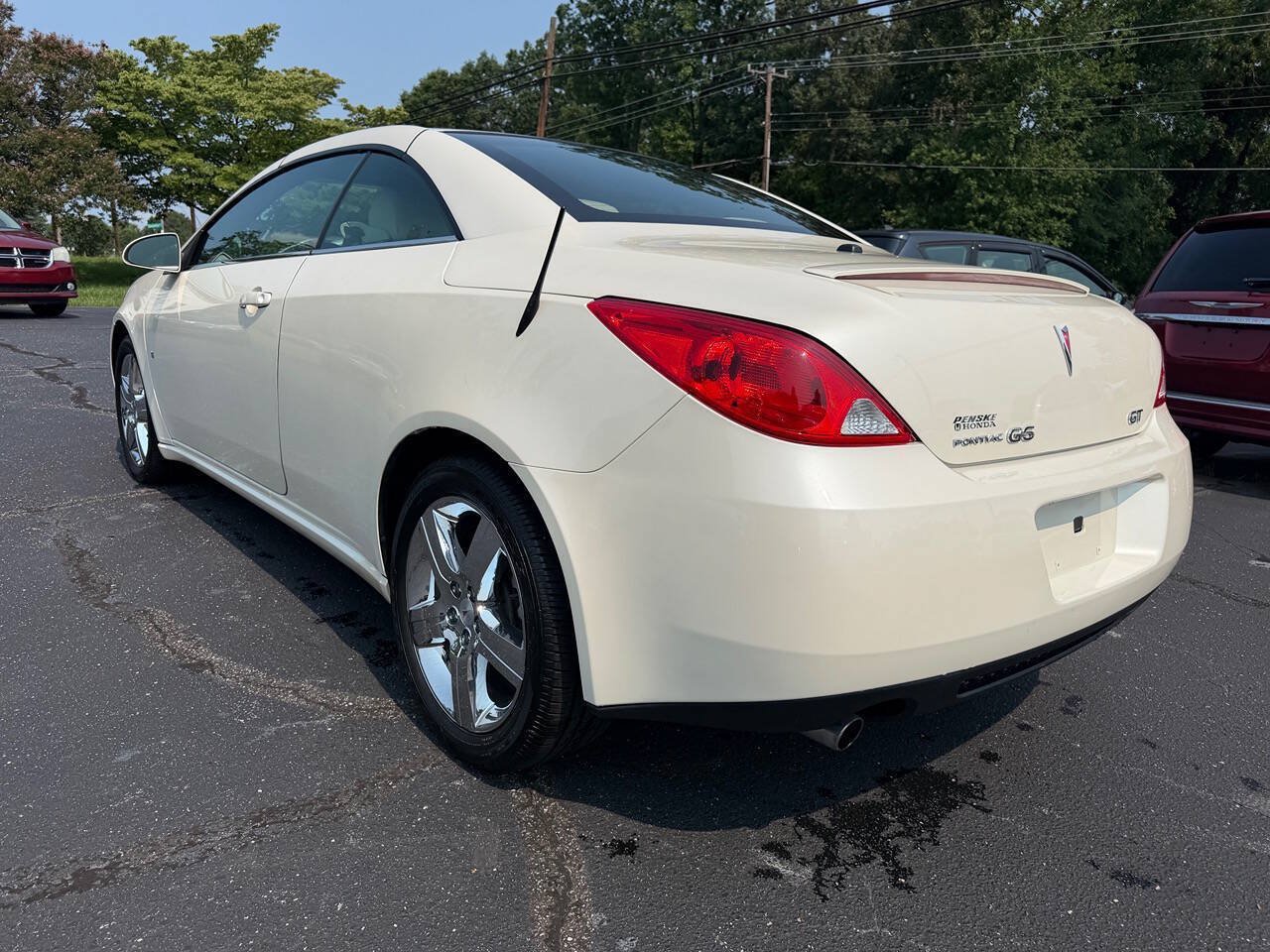 Used 2009 Pontiac G6 GT w/ Sport Package 1 FWD image 8