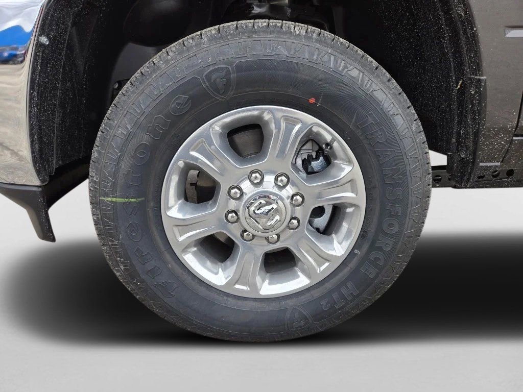 New 2026 RAM 3500 Big Horn AWD/4WD image 33