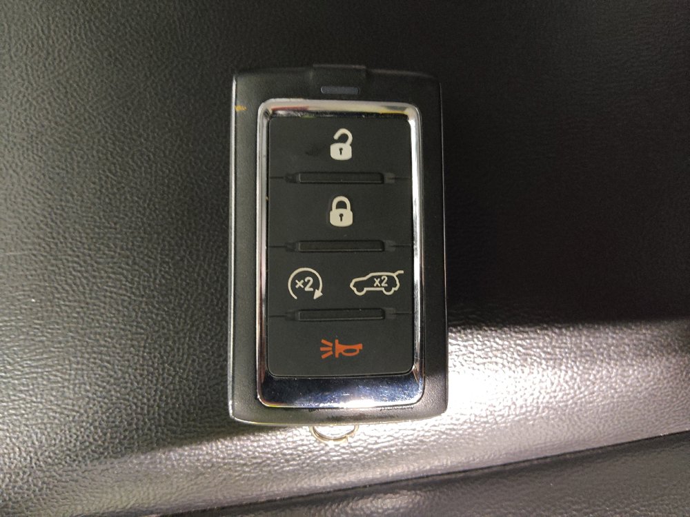 Used 2023 Jeep Grand Cherokee L Limited AWD/4WD image 32