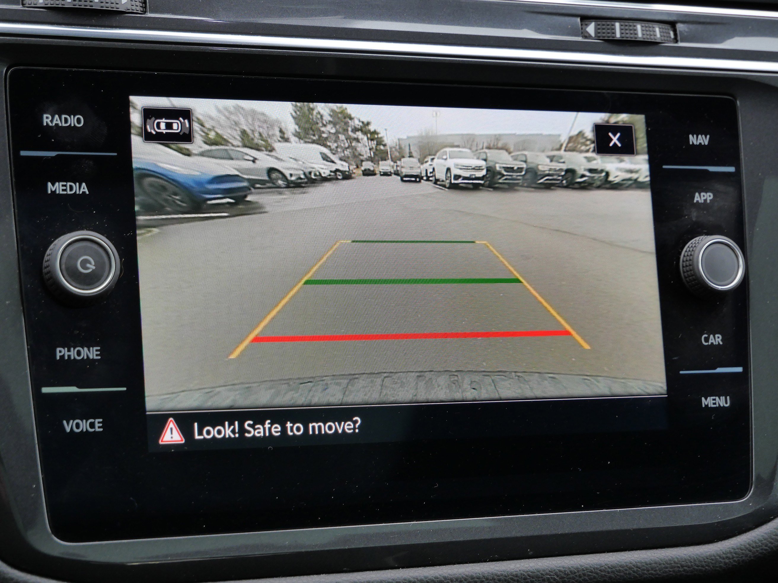 Used 2023 Volkswagen Tiguan SEL R-Line image 35