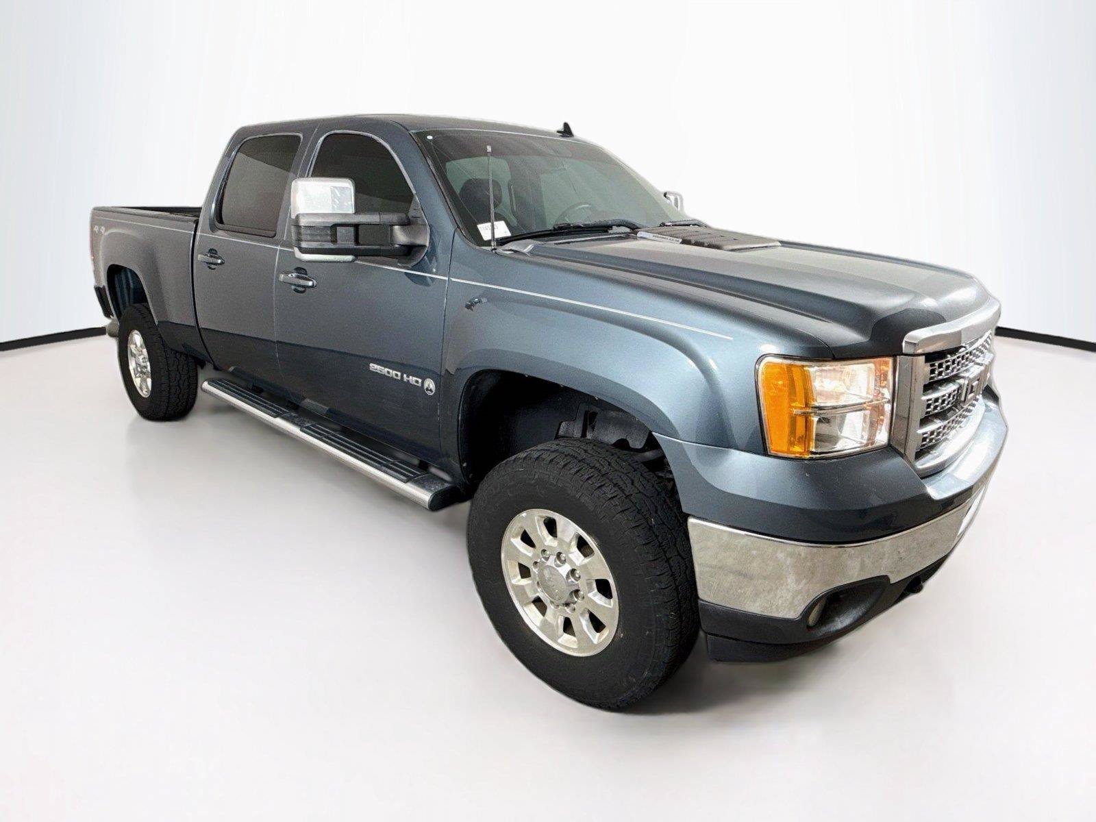 Used 2013 GMC Sierra 2500 SLT w/ LPO, On The Job Package AWD/4WD image 4