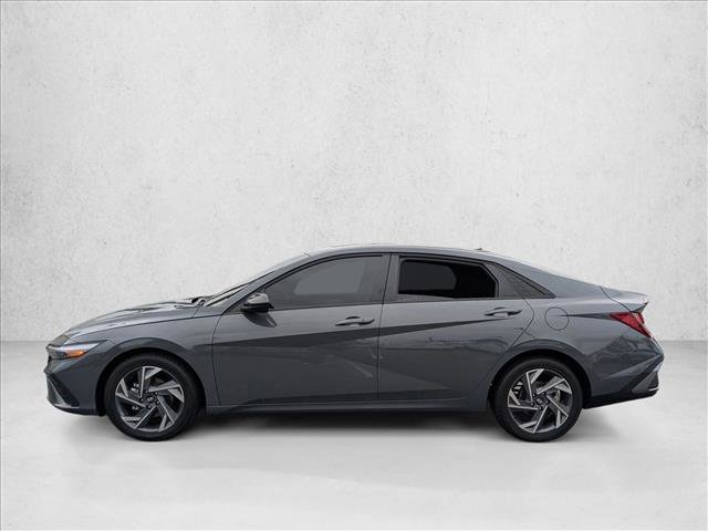 Used 2025 Hyundai Elantra Sport image 9