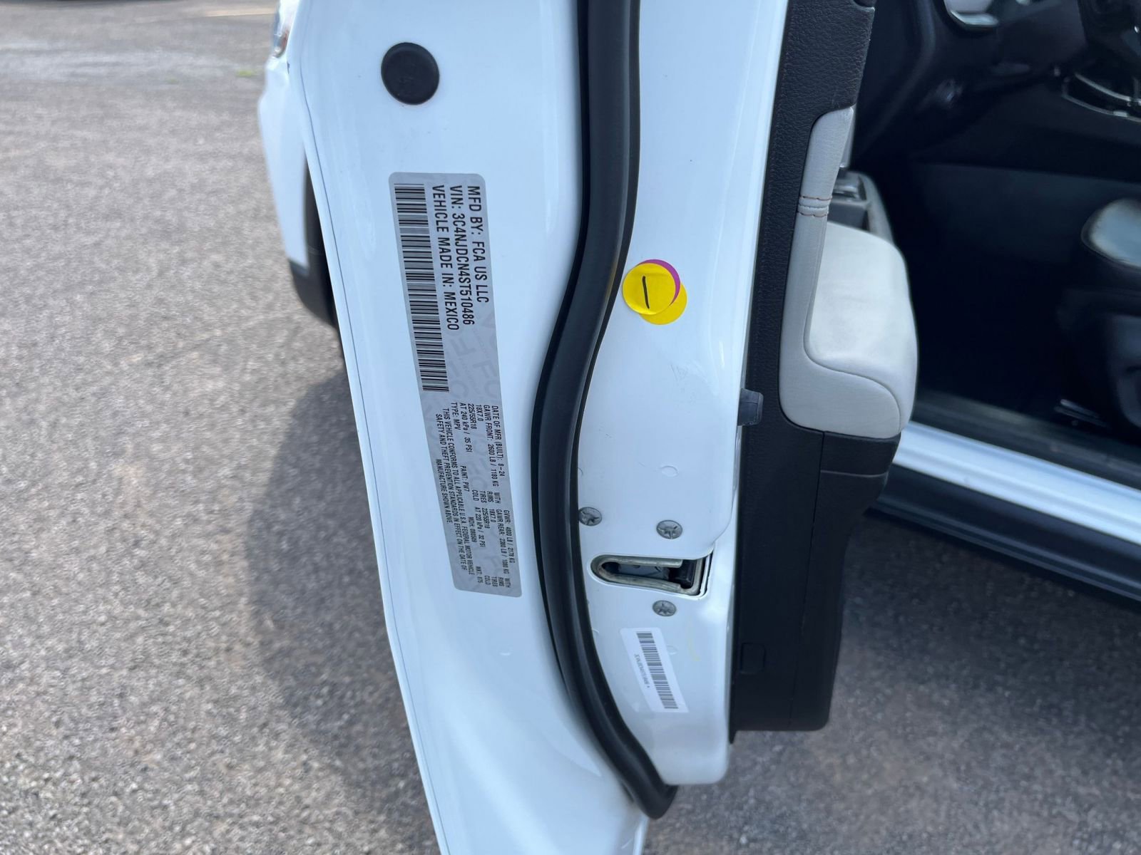 Used 2025 Jeep Compass Limited image 30