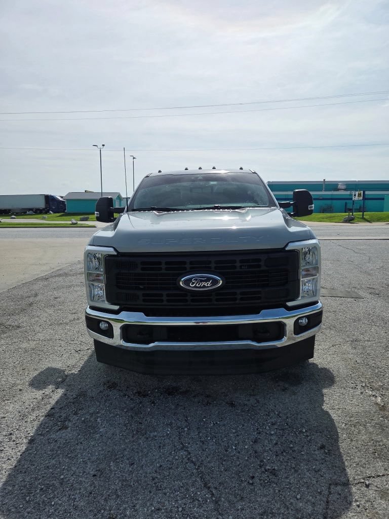 Used 2025 Ford F350 XL w/ XL Driver Assist Package AWD/4WD image 4