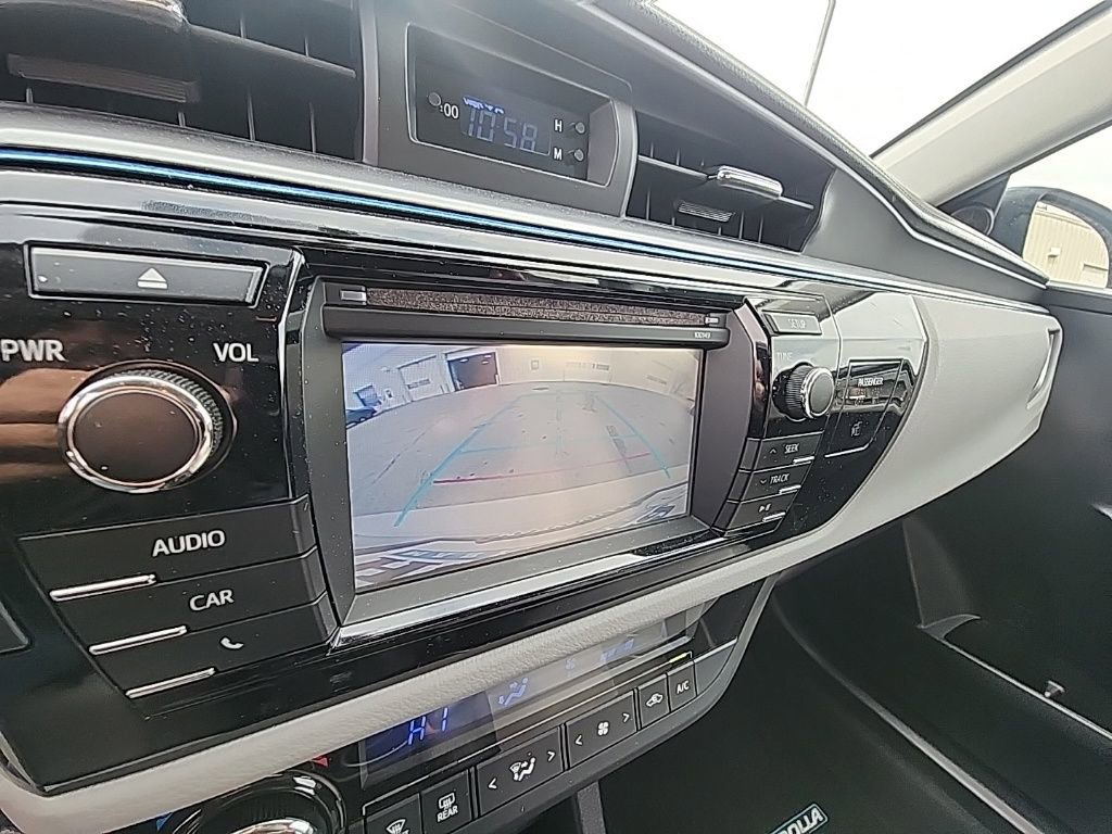 Used 2015 Toyota Corolla LE image 19