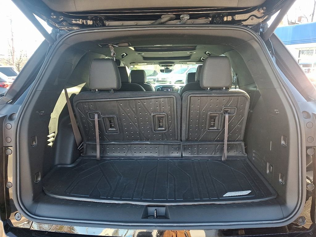 Used 2023 Chevrolet Traverse Premier w/ LPO, Floor Liner Package image 27