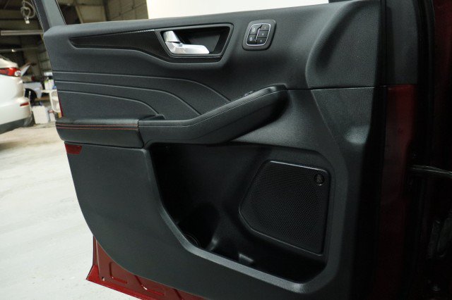 Used 2022 Ford Escape SEL w/ SEL Stealth AWD Package image 19