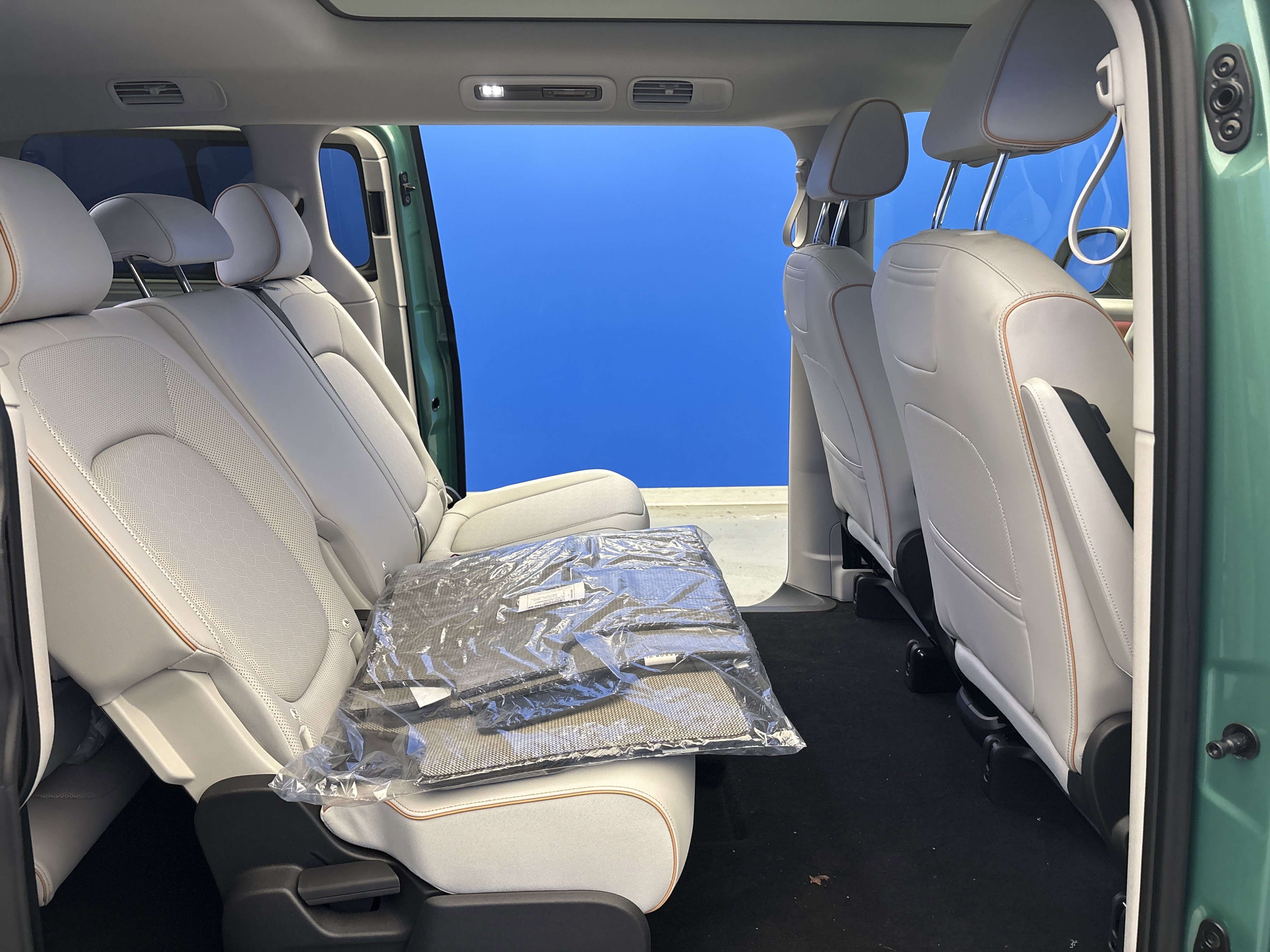 New 2025 Volkswagen ID. Buzz 1st Edition image 26