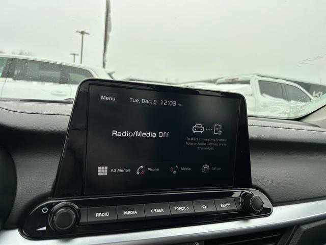 Certified 2022 Kia Forte LXS image 17