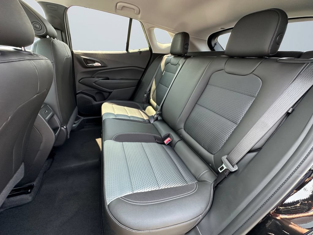 New 2026 Chevrolet Trax LT w/ LT Convenience Package FWD image 13