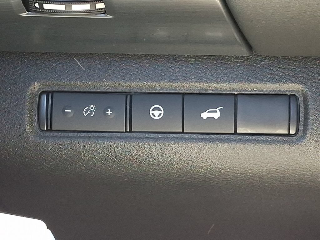 Used 2025 Nissan Pathfinder Rock Creek AWD/4WD image 25