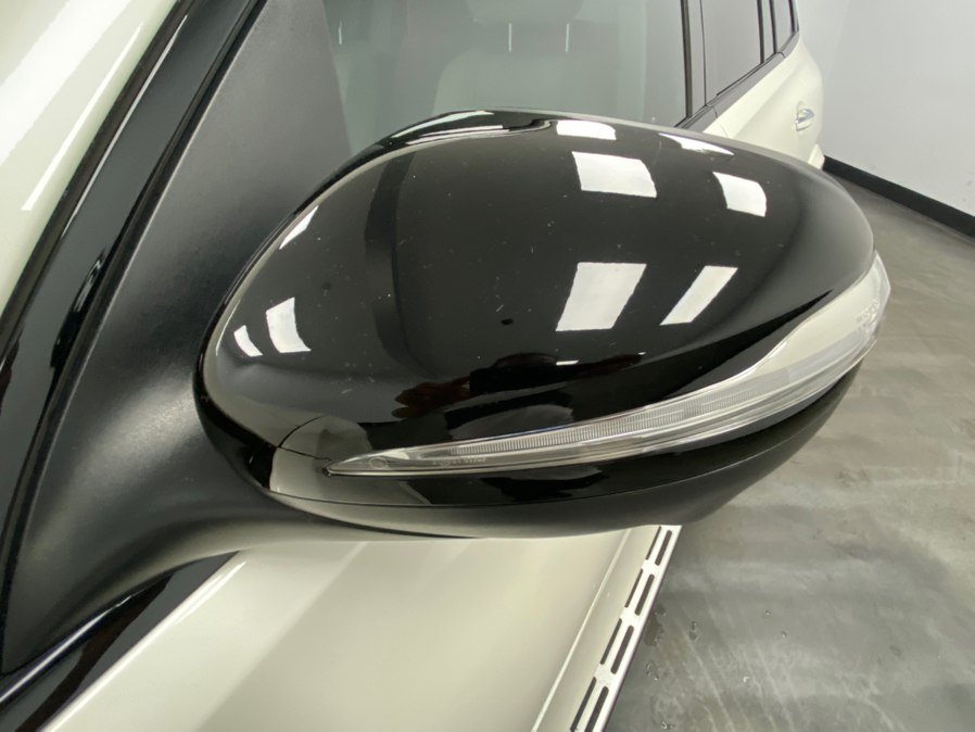 Used 2023 Mercedes-Benz GLS 450 4MATIC image 11