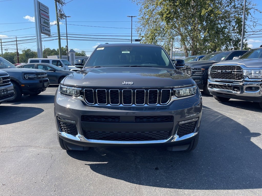 New 2025 Jeep Grand Cherokee L Limited image 3