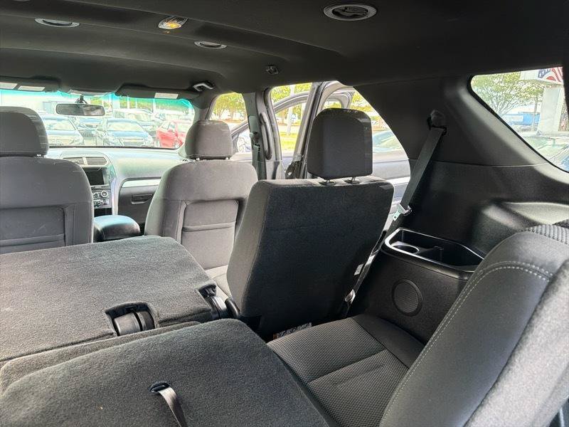 Used 2016 Ford Explorer XLT w/ Equipment Group 201A AWD/4WD image 20