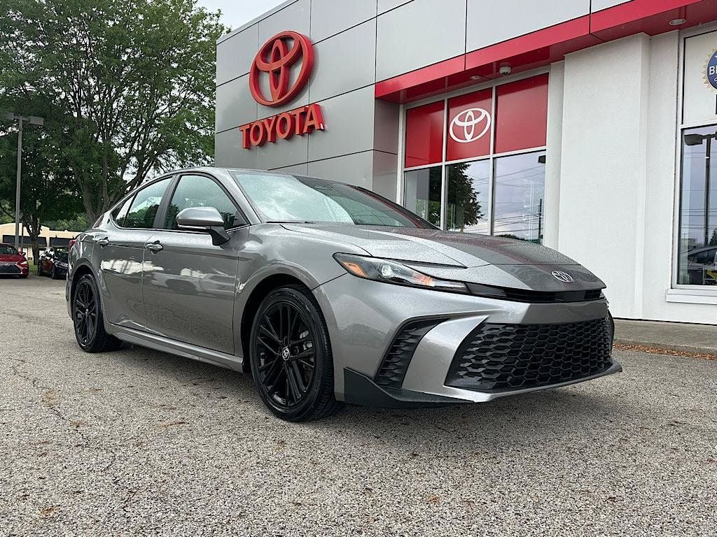 Certified 2026 Toyota Camry SE FWD image 9