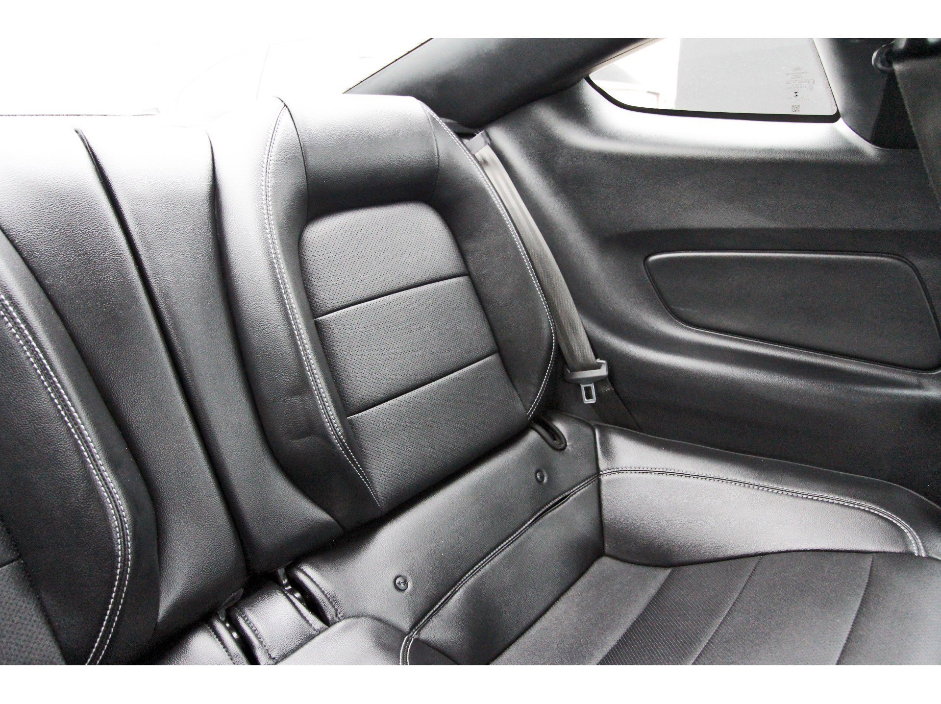 Used 2021 Ford Mustang Premium image 13