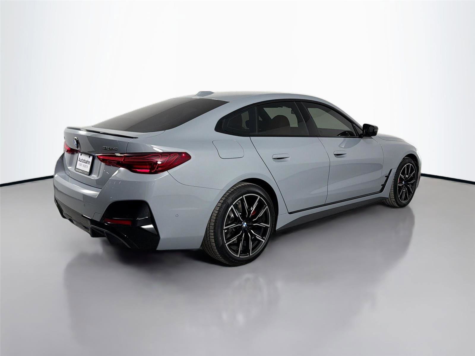 New 2026 BMW i4 eDrive40 w/ M Sport Package RWD image 6