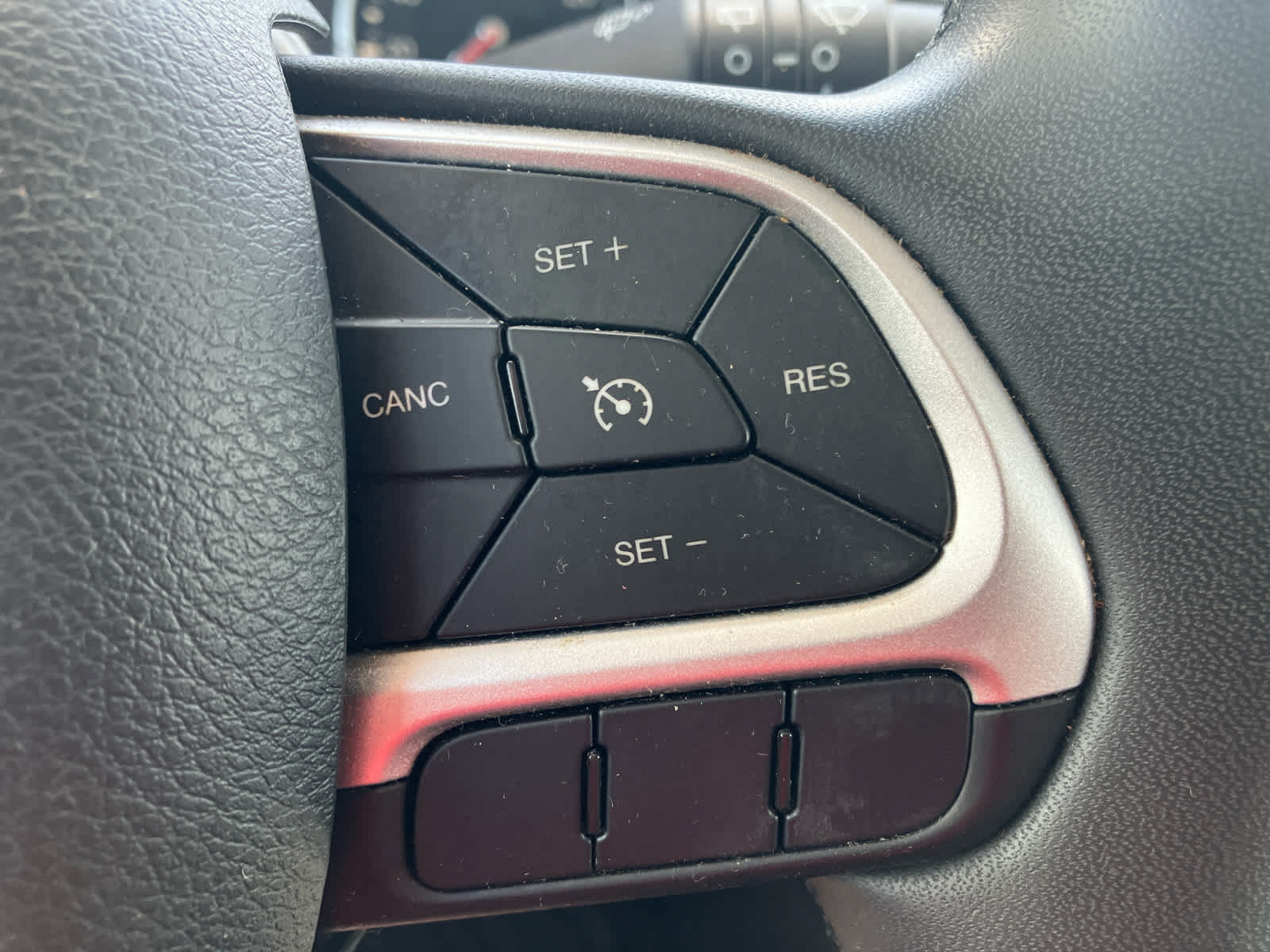 Used 2021 Jeep Renegade Latitude FWD image 17